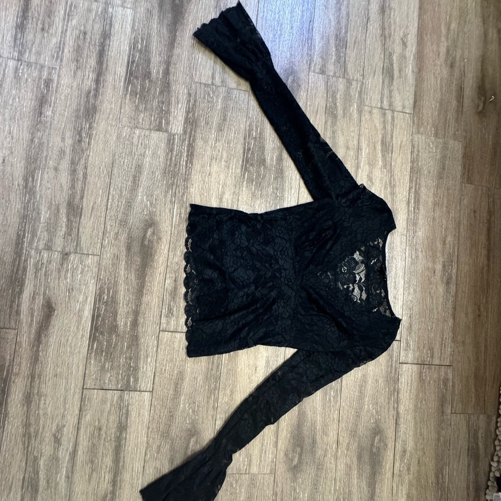 Guess lace top